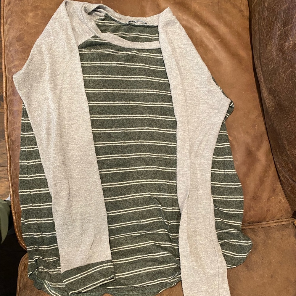 Long sleeve green striped tee - pink clover